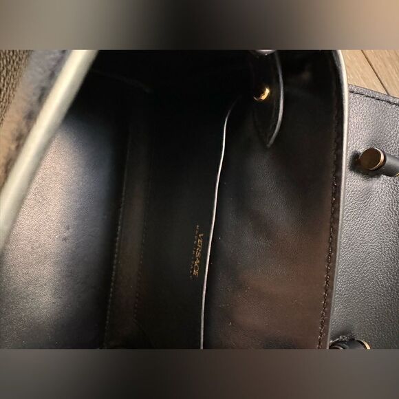 Authentic Versace
Mini La Medusa Leather Top Handle Bag - Picture 15 of 16